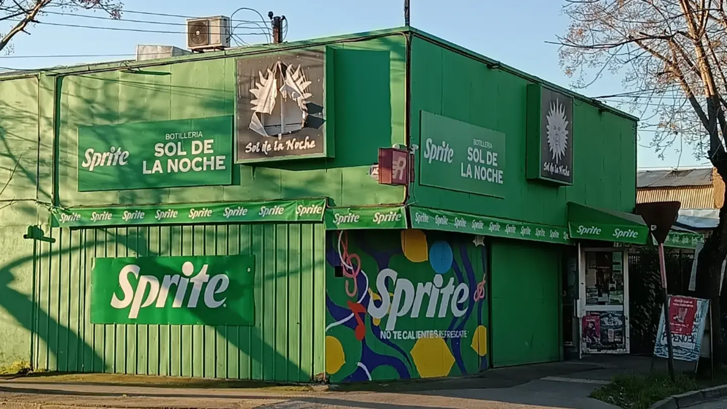 Portada de Botillería Sol de La Noche