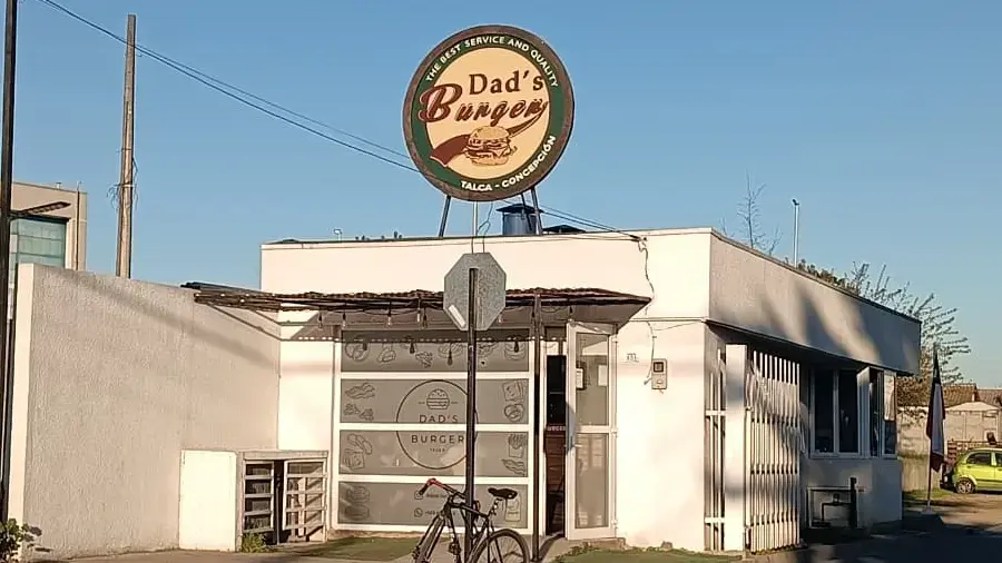 Portada de Dad´s Burger Magisterio