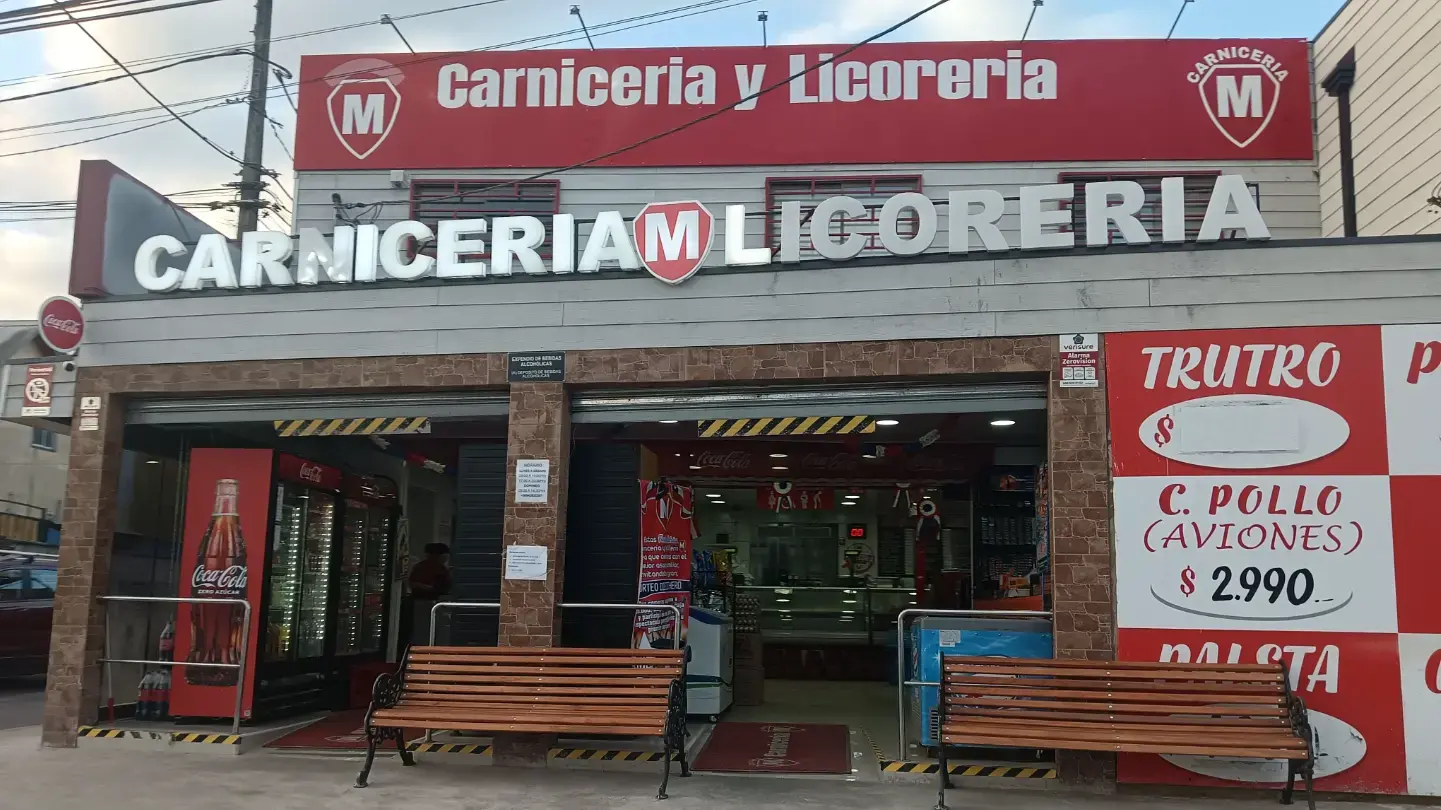 Portada de Carnicería y Licorería M
