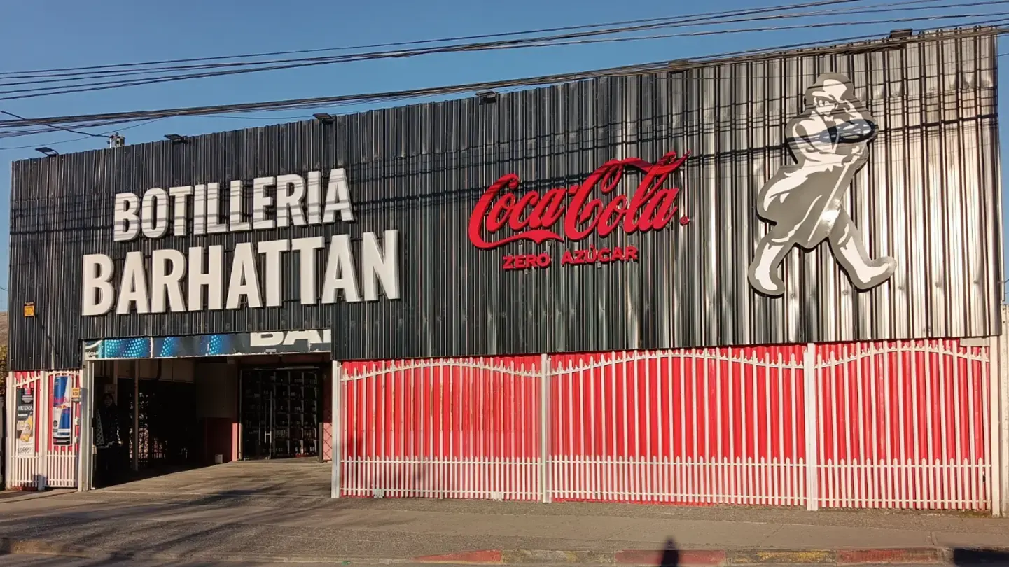 Portada de Botillería Barhattan