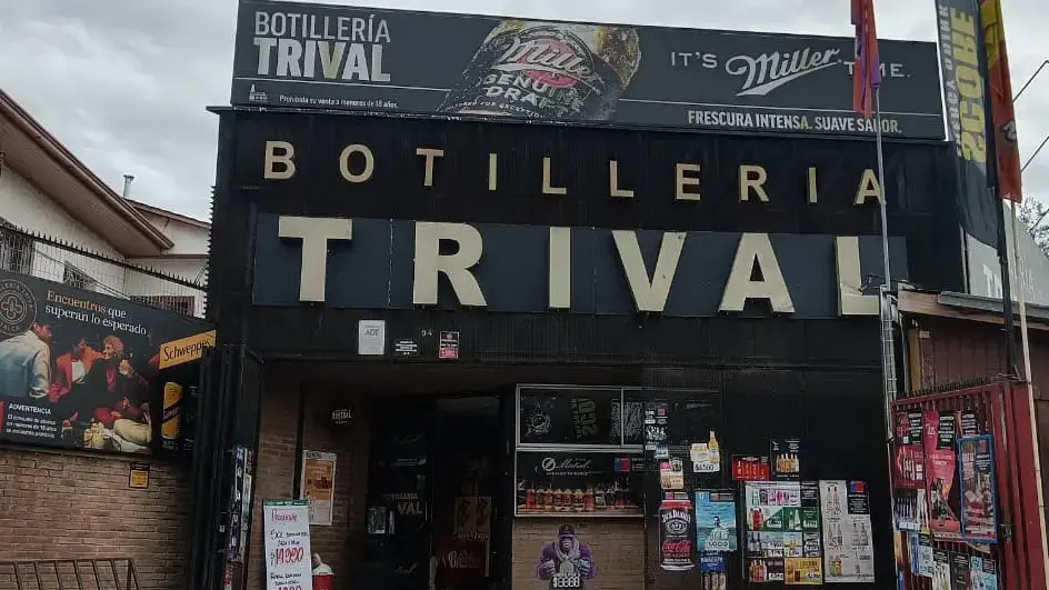 Portada de Botillería Trival