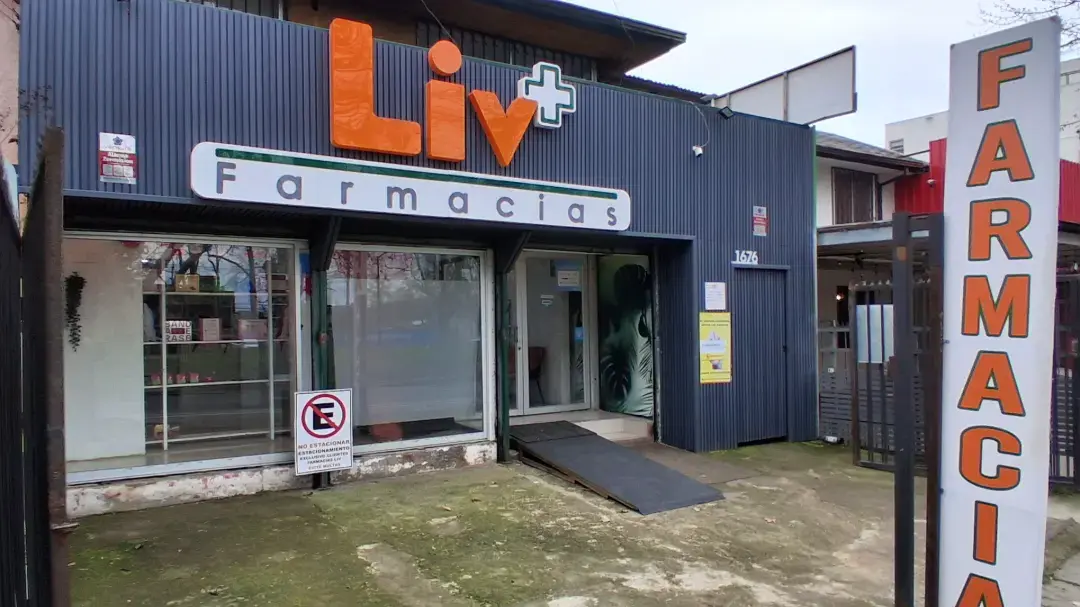 Portada de Farmacias LIV+