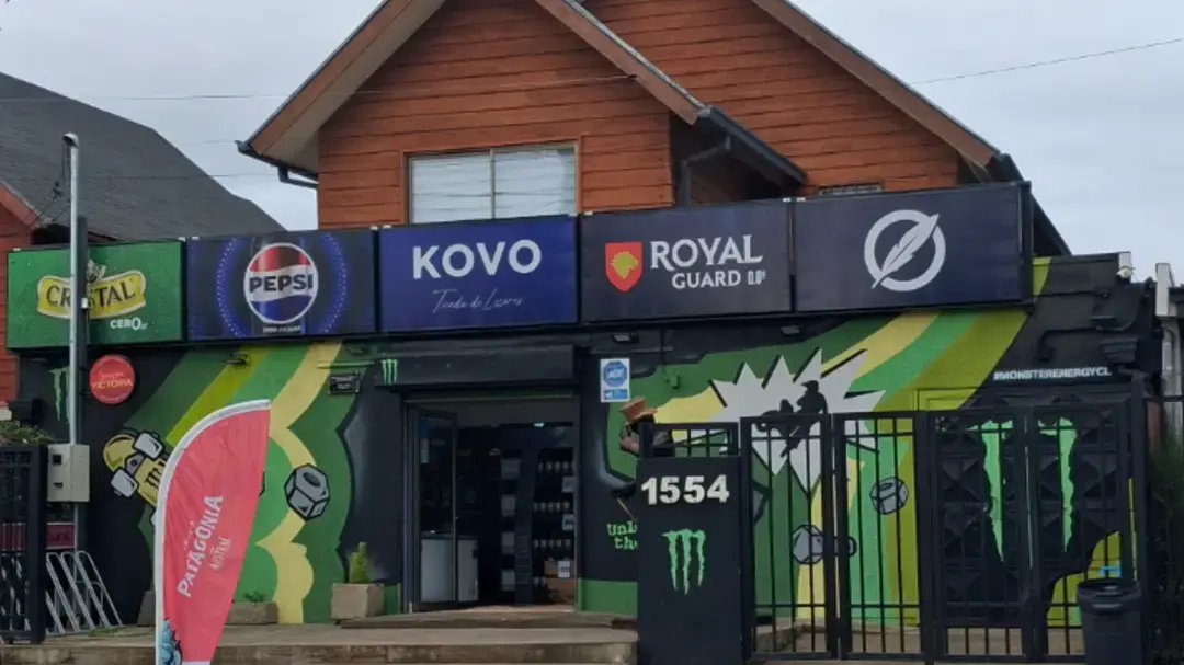 Portada de Botillería Kovo