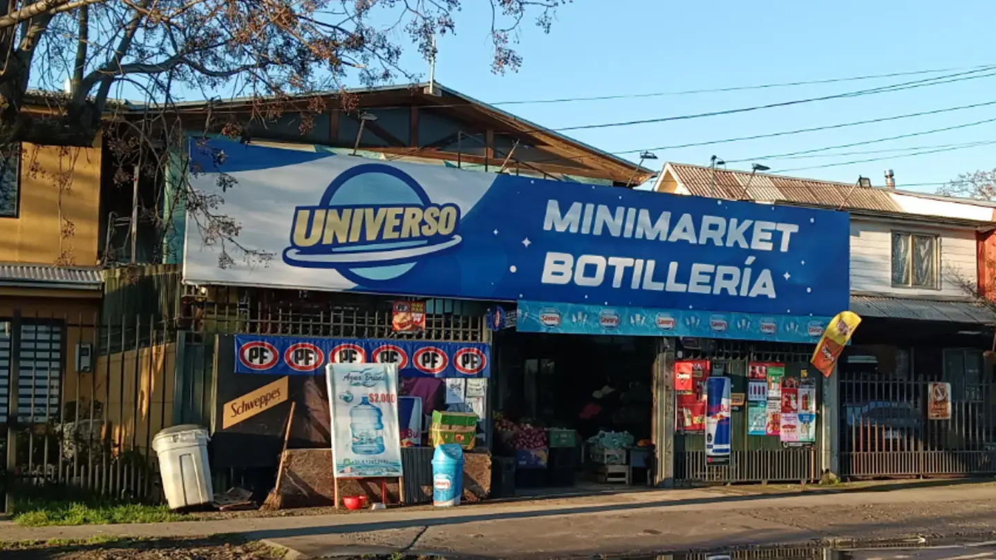 Portada de Universo Minimarket