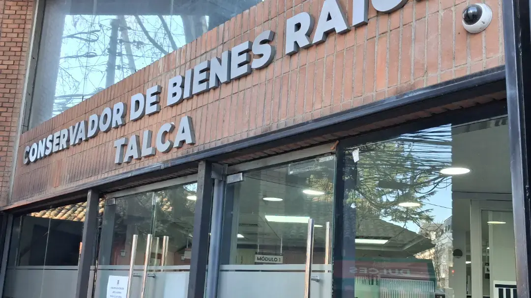 Conservador de Bienes Raíces